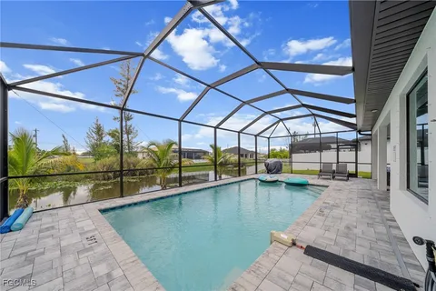 $600,000 | 1923 Southwest 8th Court, Cape Coral, FL 33991