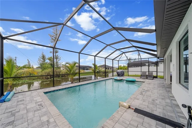 $600,000 | 1923 Southwest 8th Court, Cape Coral, FL 33991