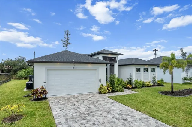 $600,000 | 1923 Southwest 8th Court, Cape Coral, FL 33991