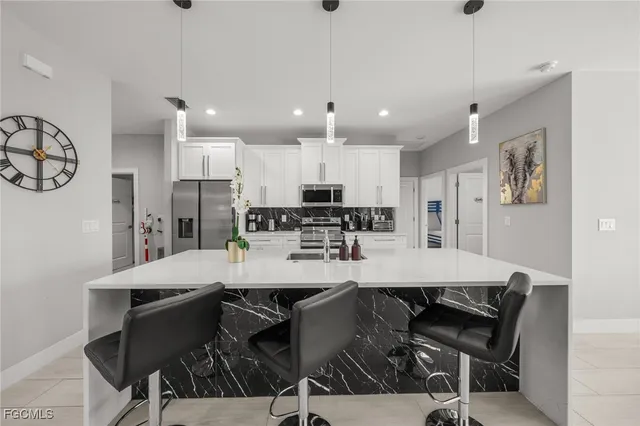 $600,000 | 1923 Southwest 8th Court, Cape Coral, FL 33991