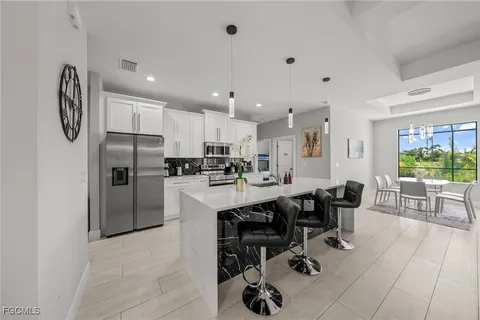 $600,000 | 1923 Southwest 8th Court, Cape Coral, FL 33991