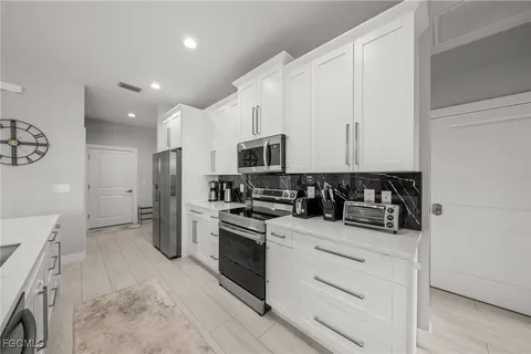 $600,000 | 1923 Southwest 8th Court, Cape Coral, FL 33991