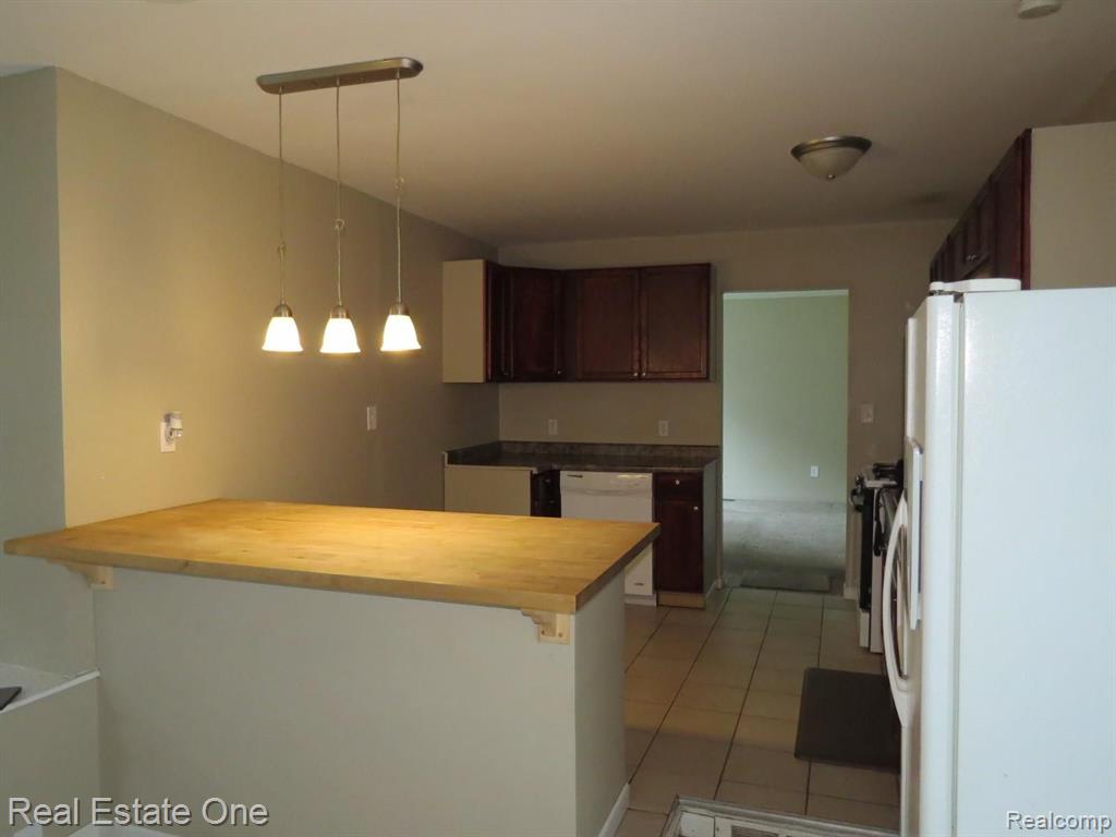 9457 Chamberlain Street Romulus, MI 48174 - Photo 9 of 20