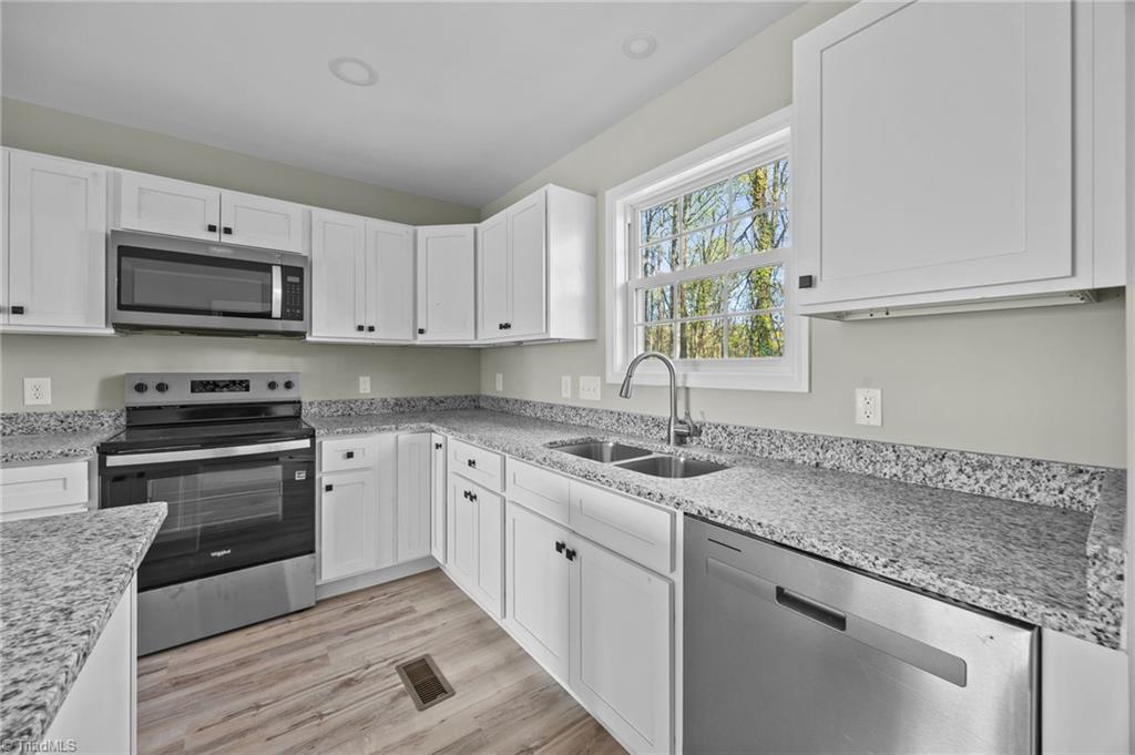 1700 Bringle Ferry Road Salisbury, NC 28146 - Photo 7 of 19