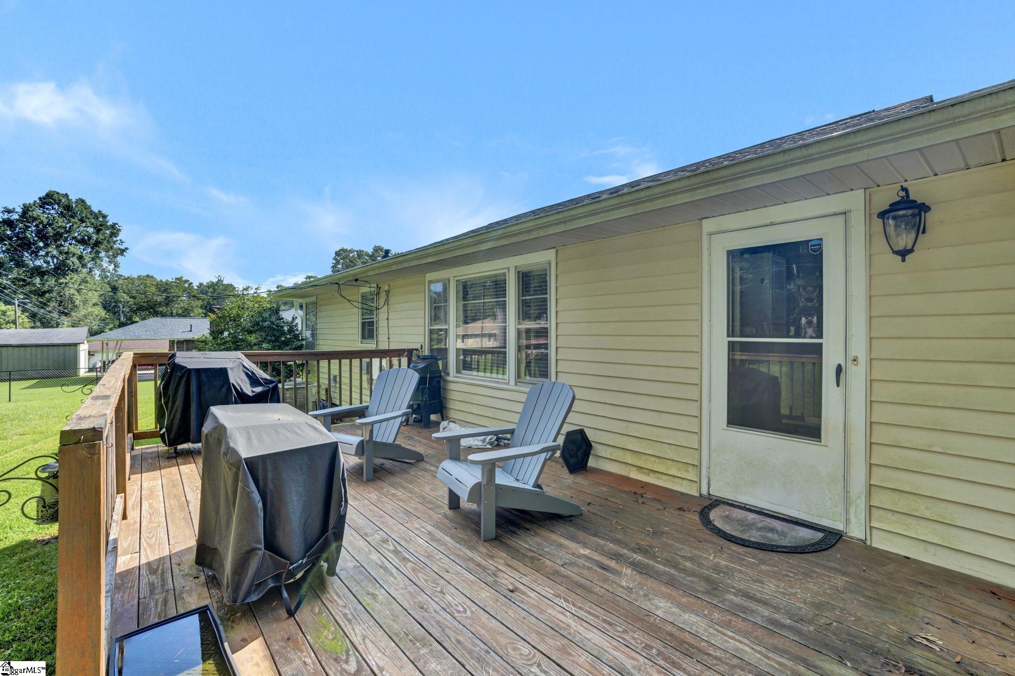 107 Forest Drive Laurens, SC 29360 - Photo 29 of 50