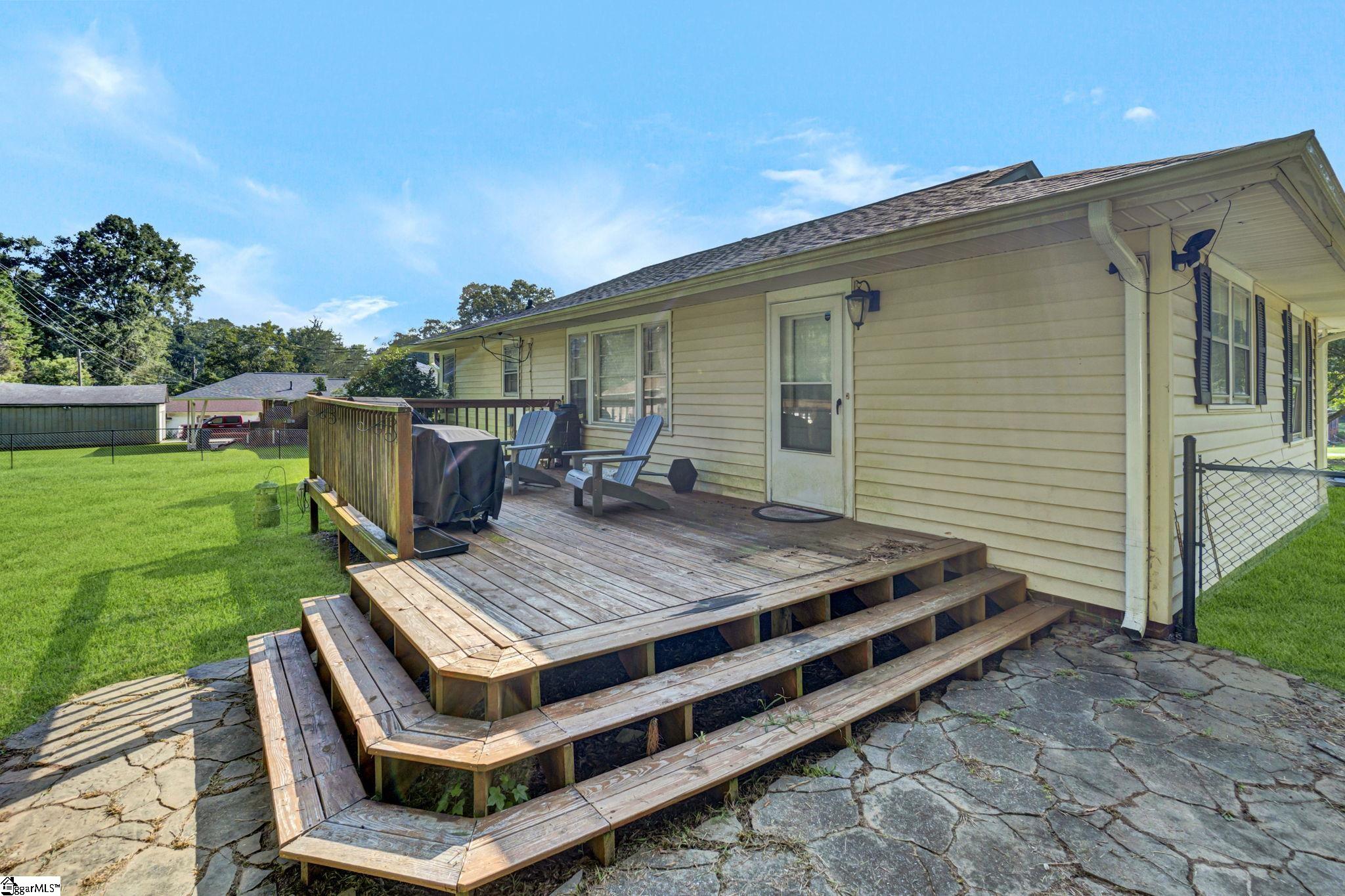 107 Forest Drive Laurens, SC 29360 - Photo 36 of 50