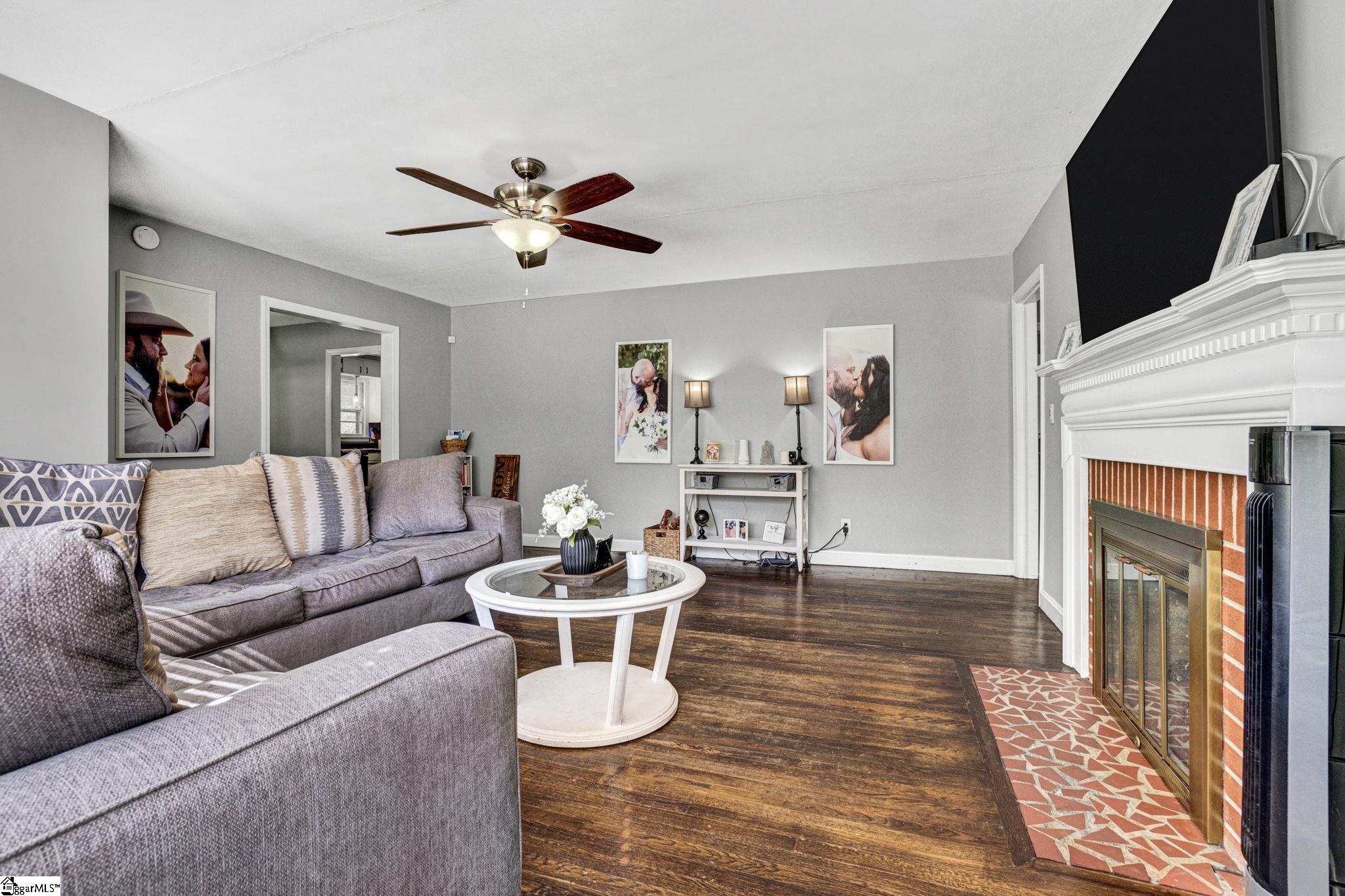 107 Forest Drive Laurens, SC 29360 - Photo 4 of 50