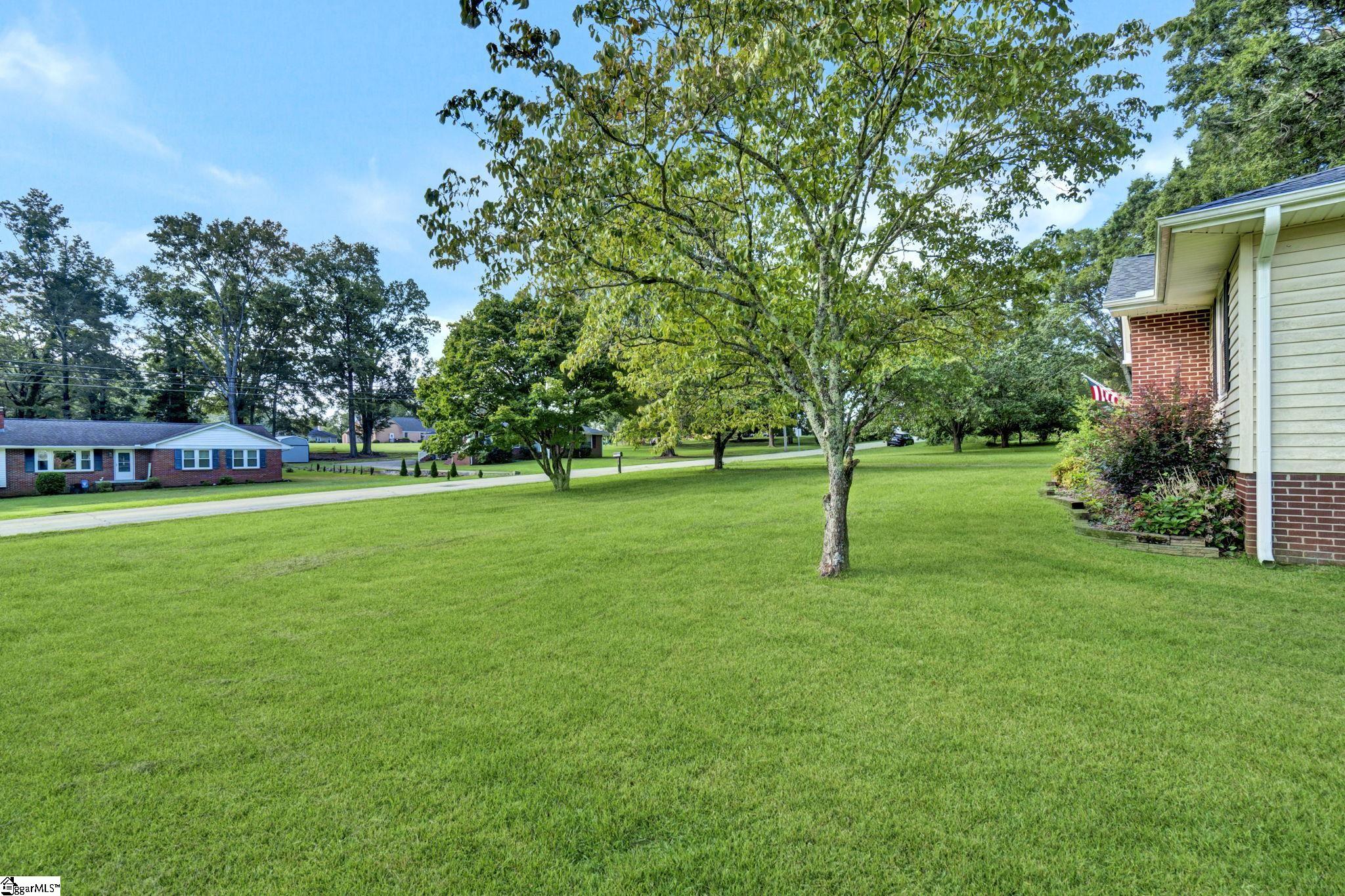 107 Forest Drive Laurens, SC 29360 - Photo 48 of 50