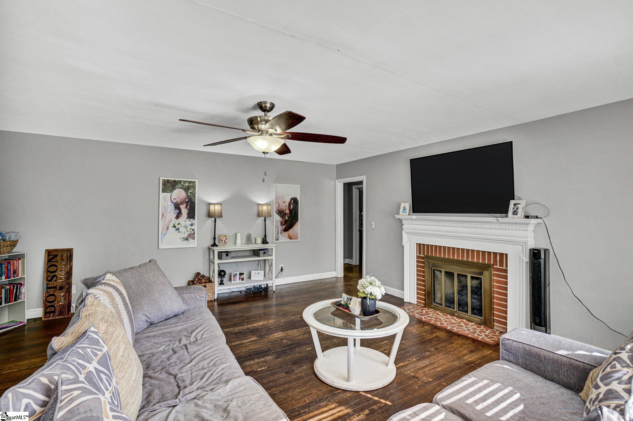 107 Forest Drive Laurens, SC 29360 - Photo 5 of 50