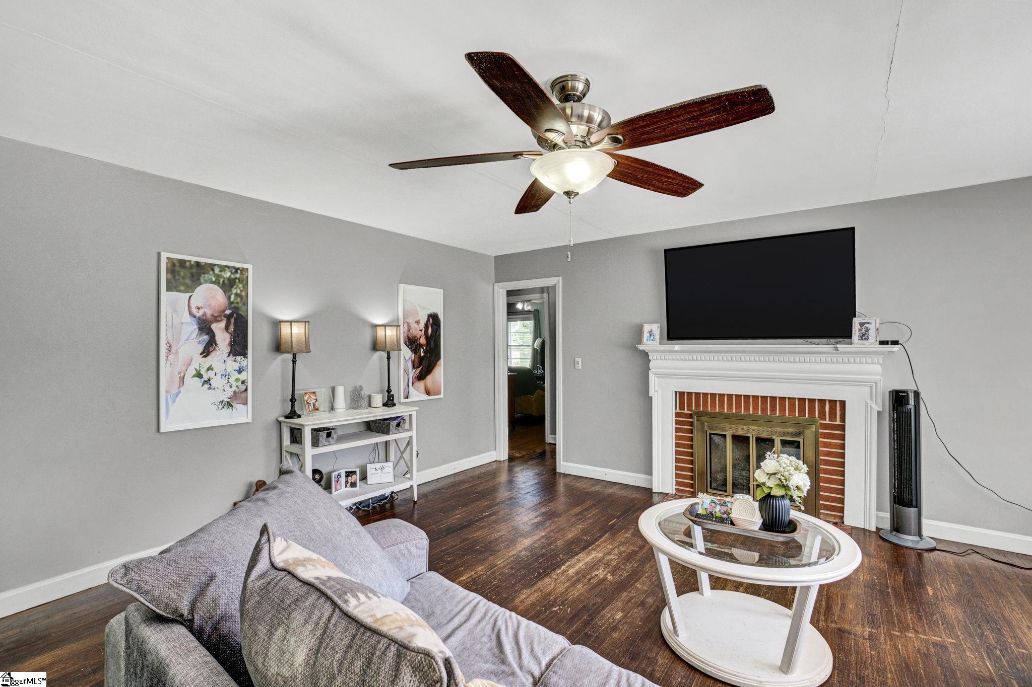 107 Forest Drive Laurens, SC 29360 - Photo 6 of 50