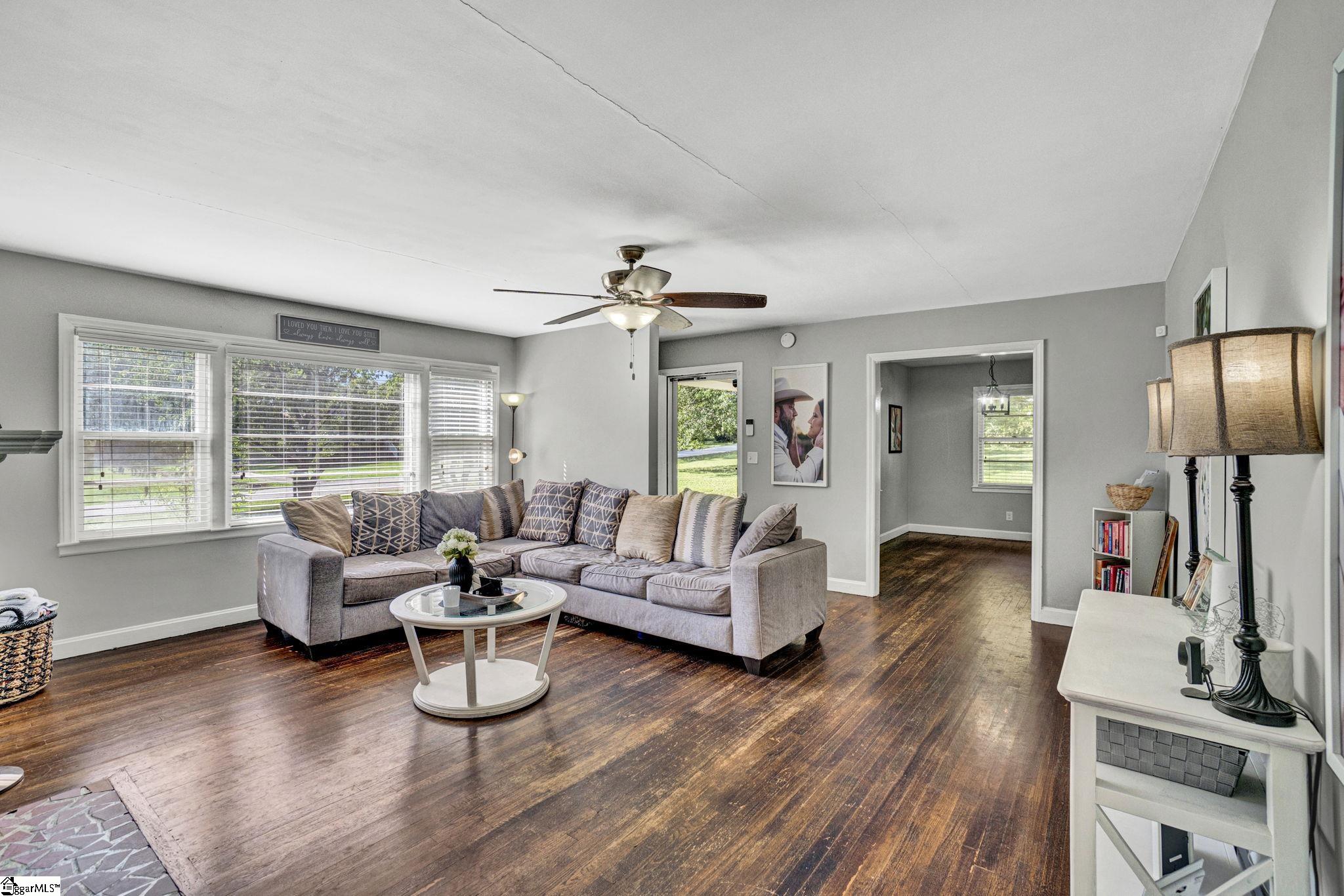 107 Forest Drive Laurens, SC 29360 - Photo 7 of 50