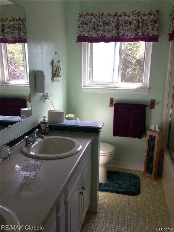 42969 Versailles Road Canton, MI 48187 - Photo 19 of 24 FULL BATH