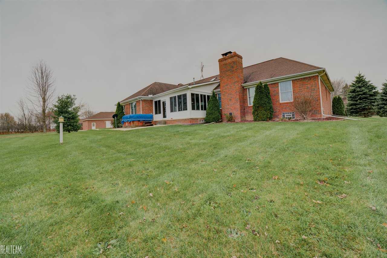 1070 Holmes Road Allenton, MI 48002 - Photo 34 of 38 31328549-33.JPG