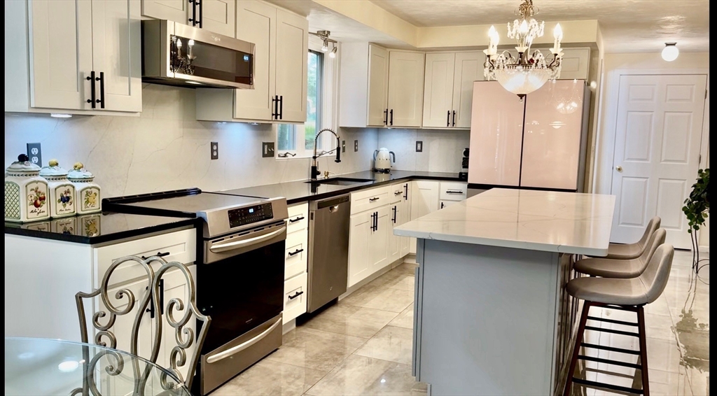 21 Woodridge Road Milford, MA 01757 - Photo 14 of 37