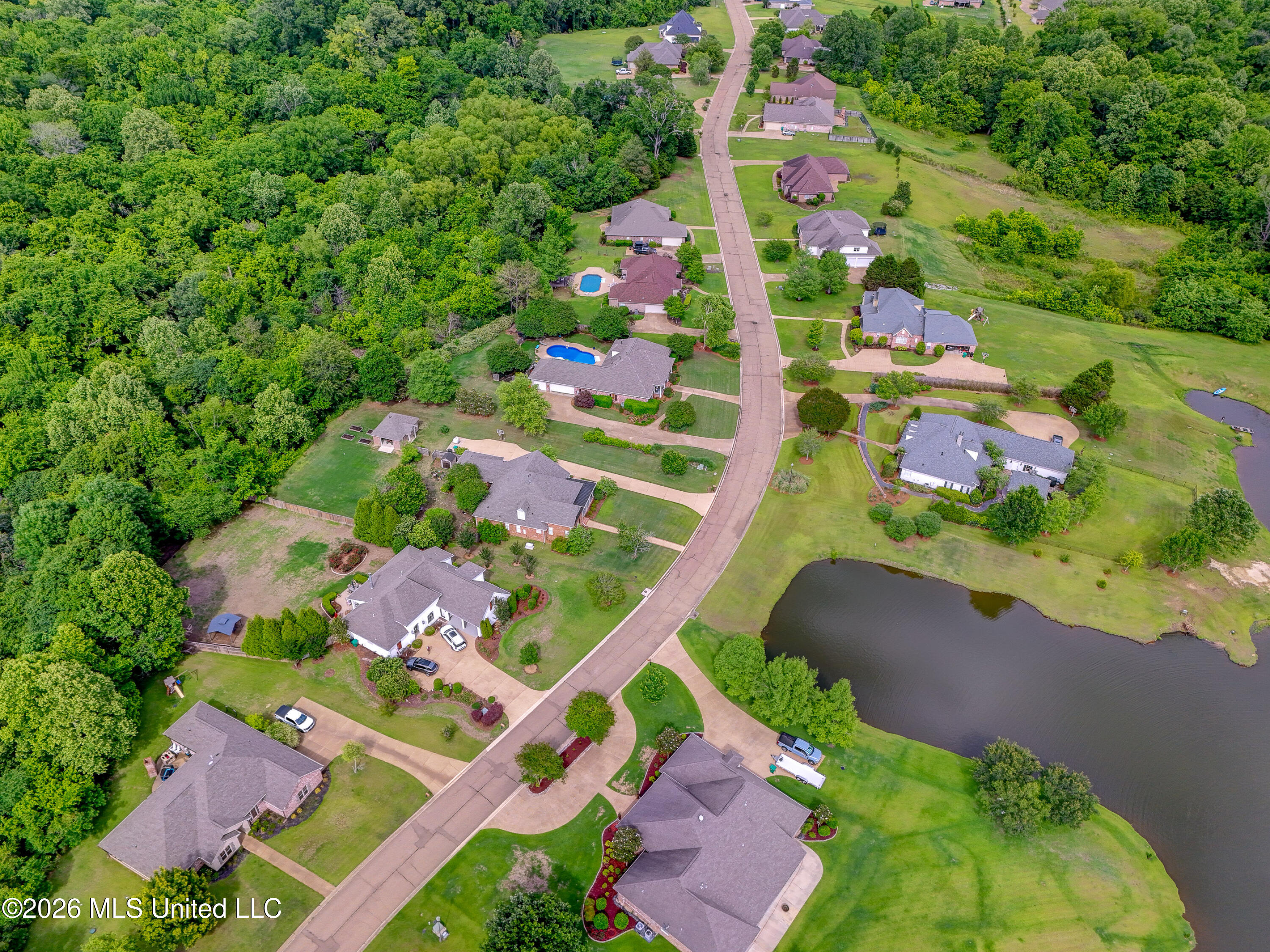 219 Madison Ridge Road Vicksburg, MS 39180 - Photo 4 of 29 Aerial Neighborhood View 3