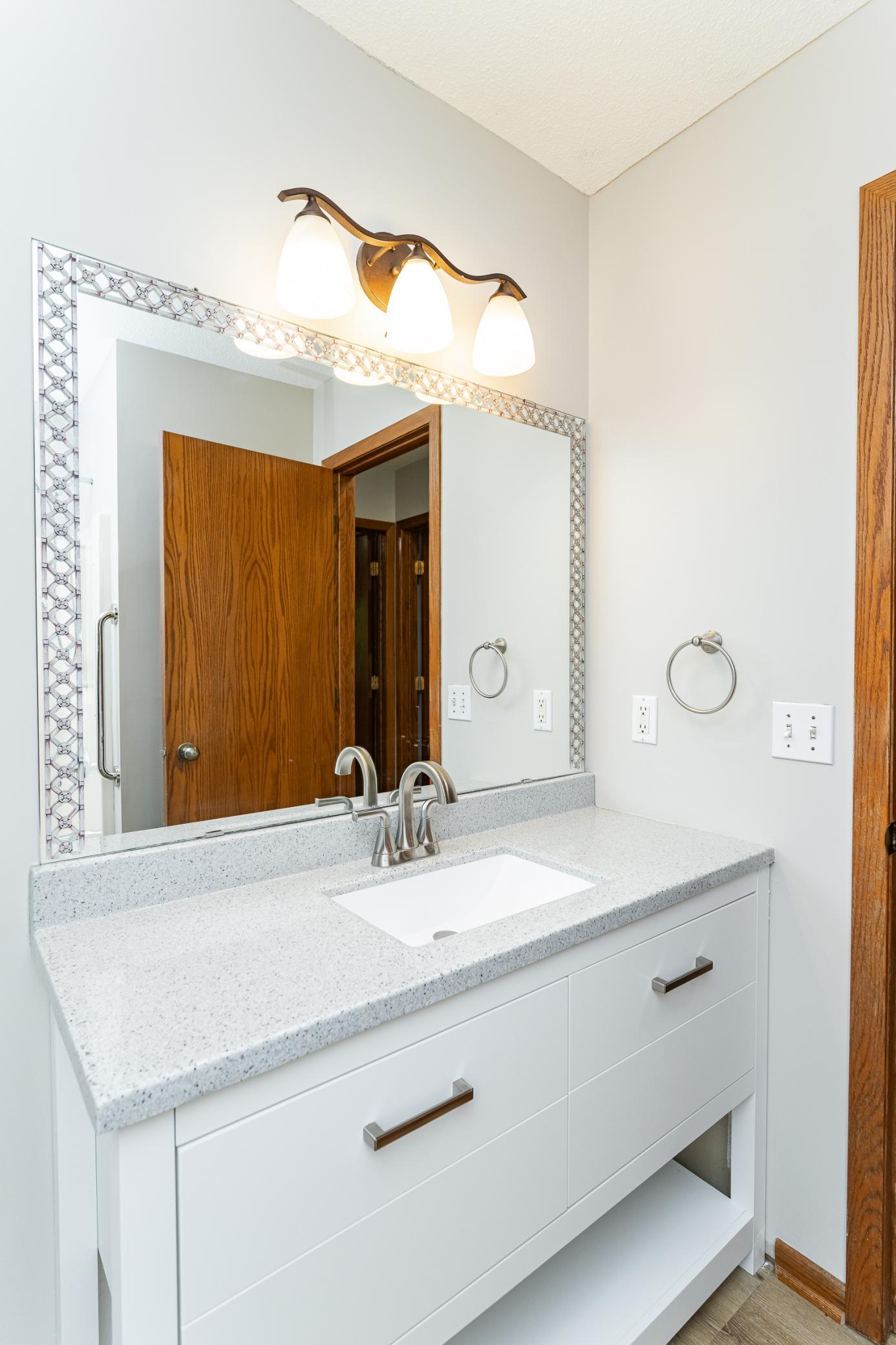 3323 7th Street Northwest Rochester, MN 55901 - Photo 11 of 30