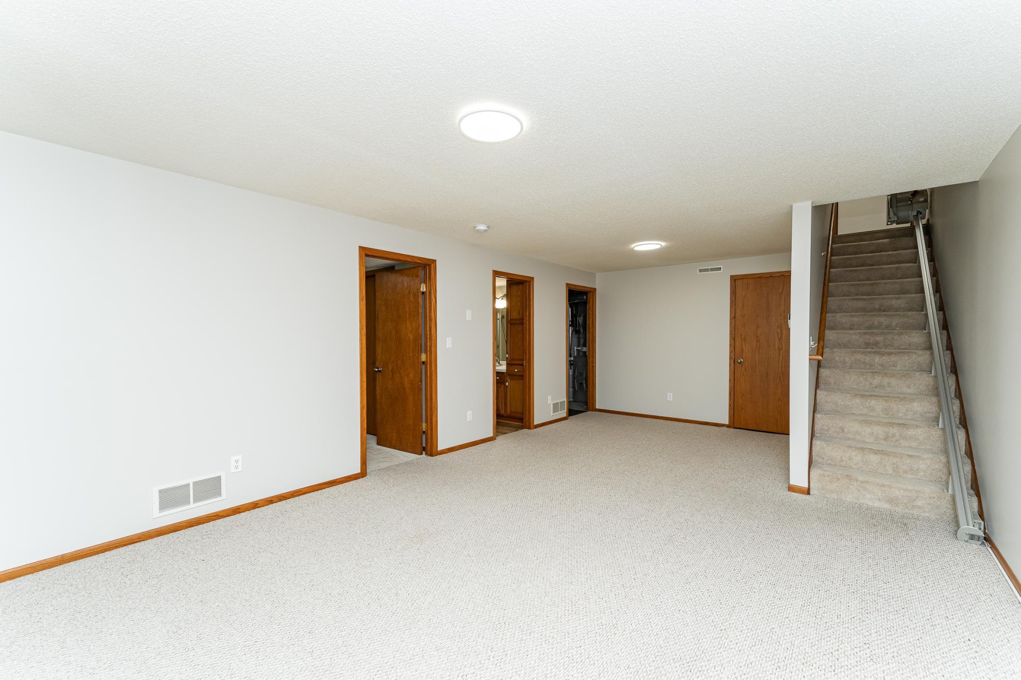 3323 7th Street Northwest Rochester, MN 55901 - Photo 16 of 30