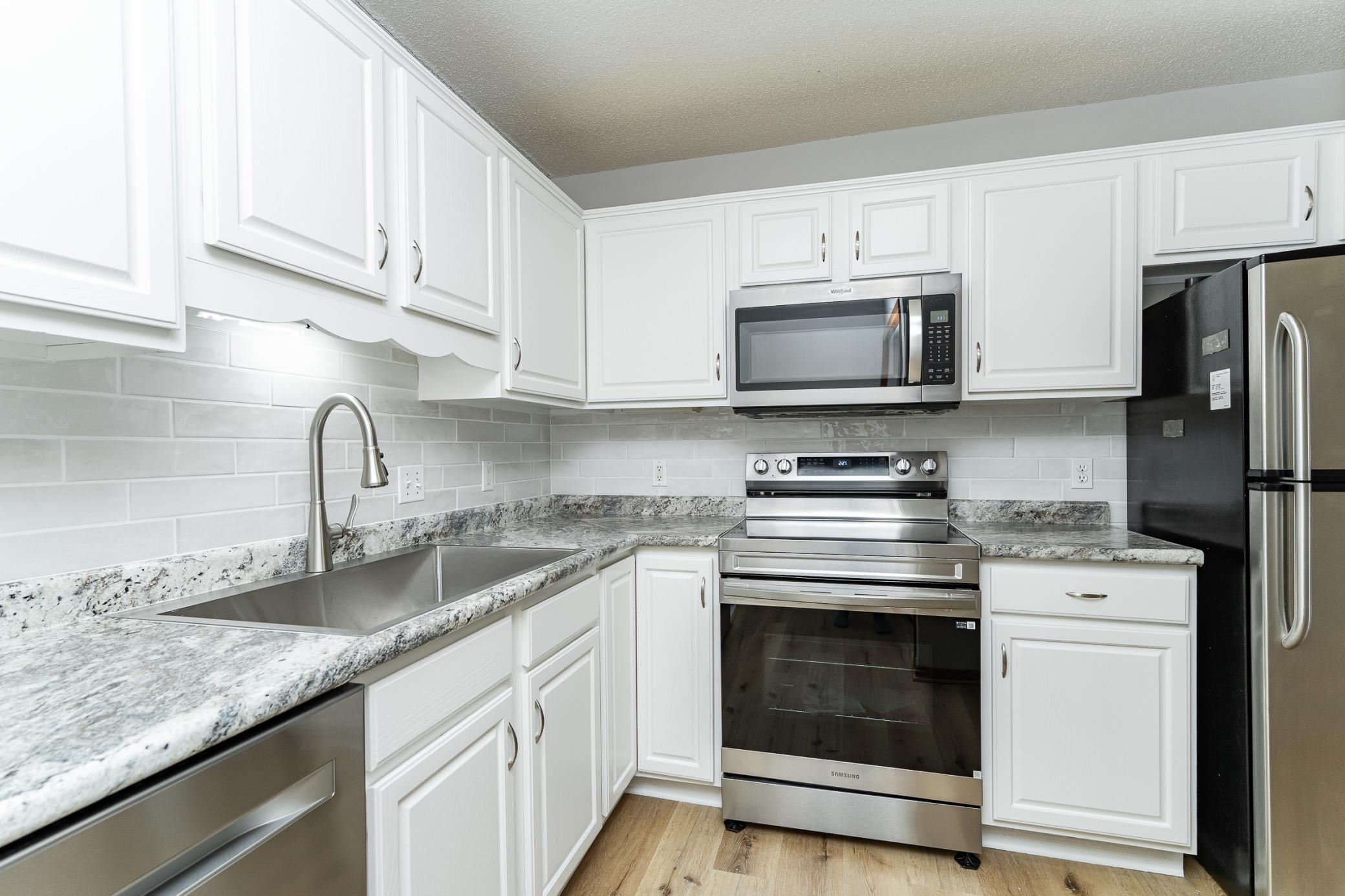 3323 7th Street Northwest Rochester, MN 55901 - Photo 7 of 30