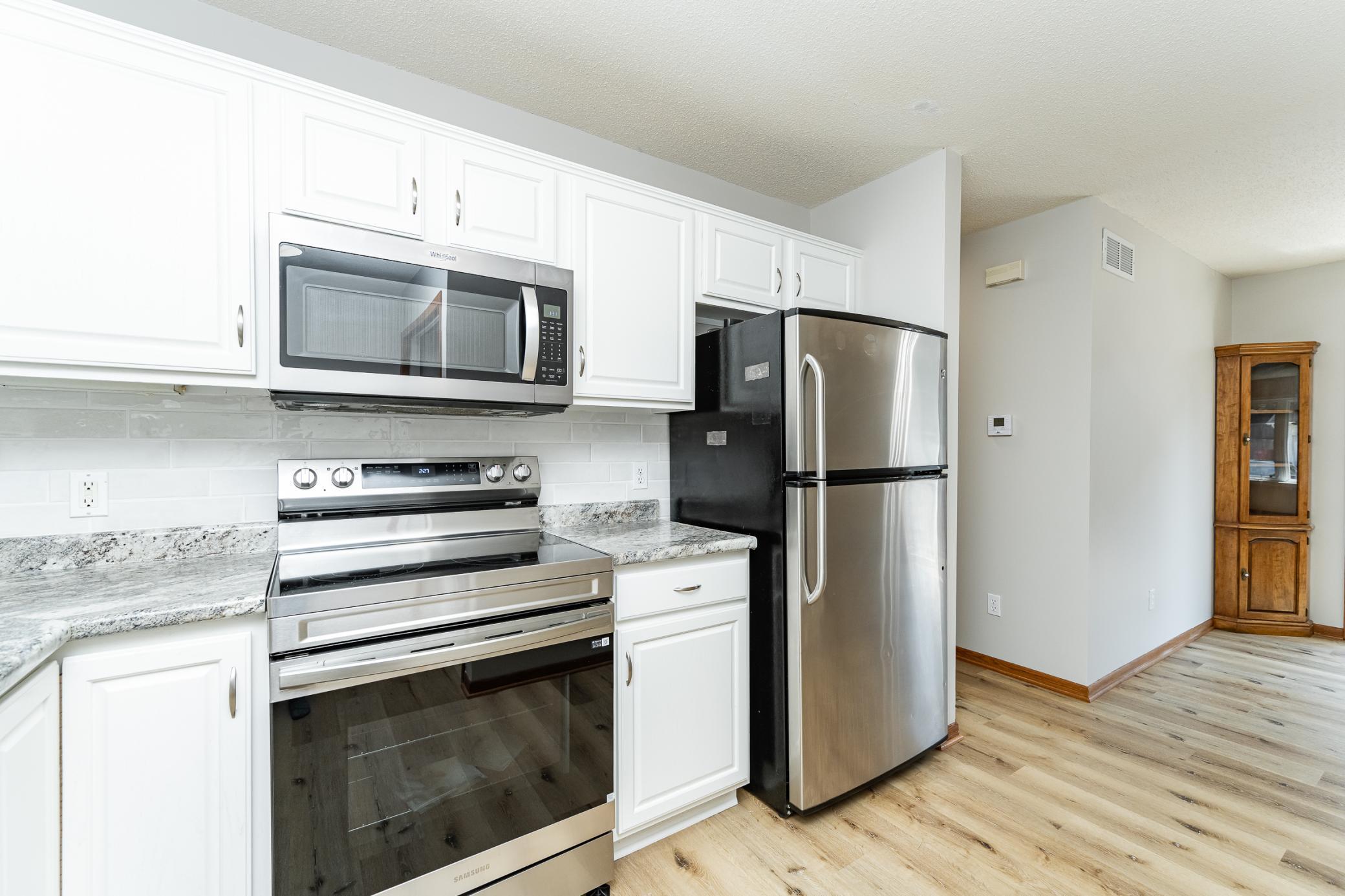 3323 7th Street Northwest Rochester, MN 55901 - Photo 8 of 30