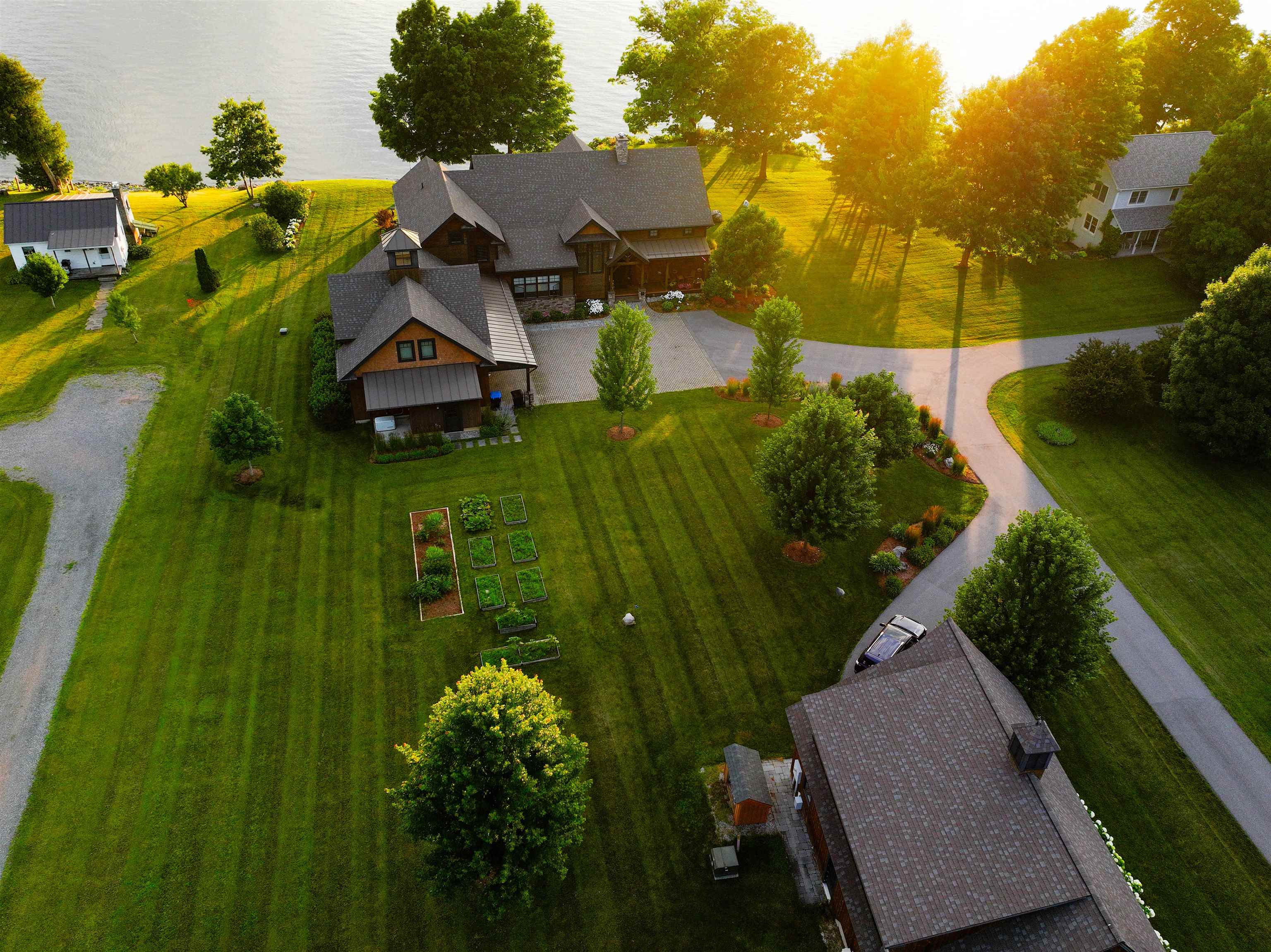 571 West Shore Road South Hero, VT 05486 - Photo 2 of 50