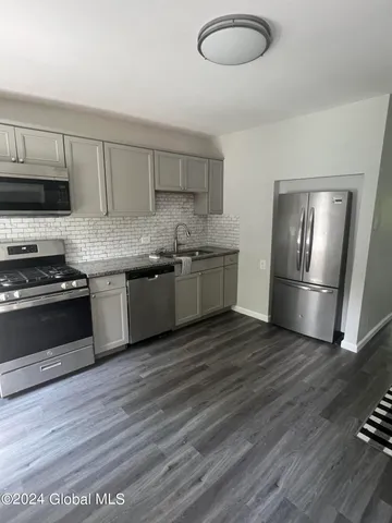 $149,900 | 61 Hudson Street, Troy, NY 12180