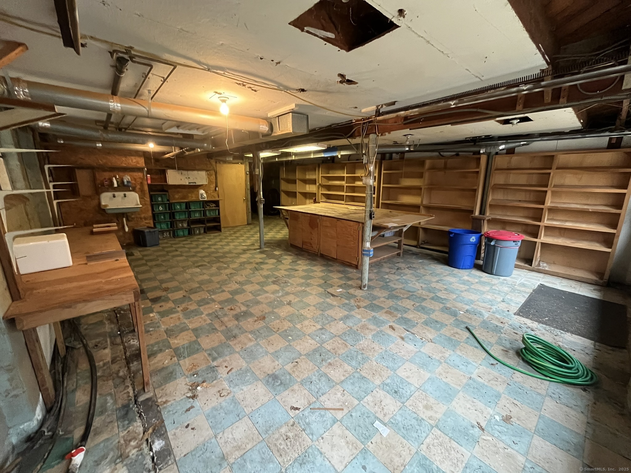 439 Washington Road Woodbury, CT 06798 - Photo 17 of 32