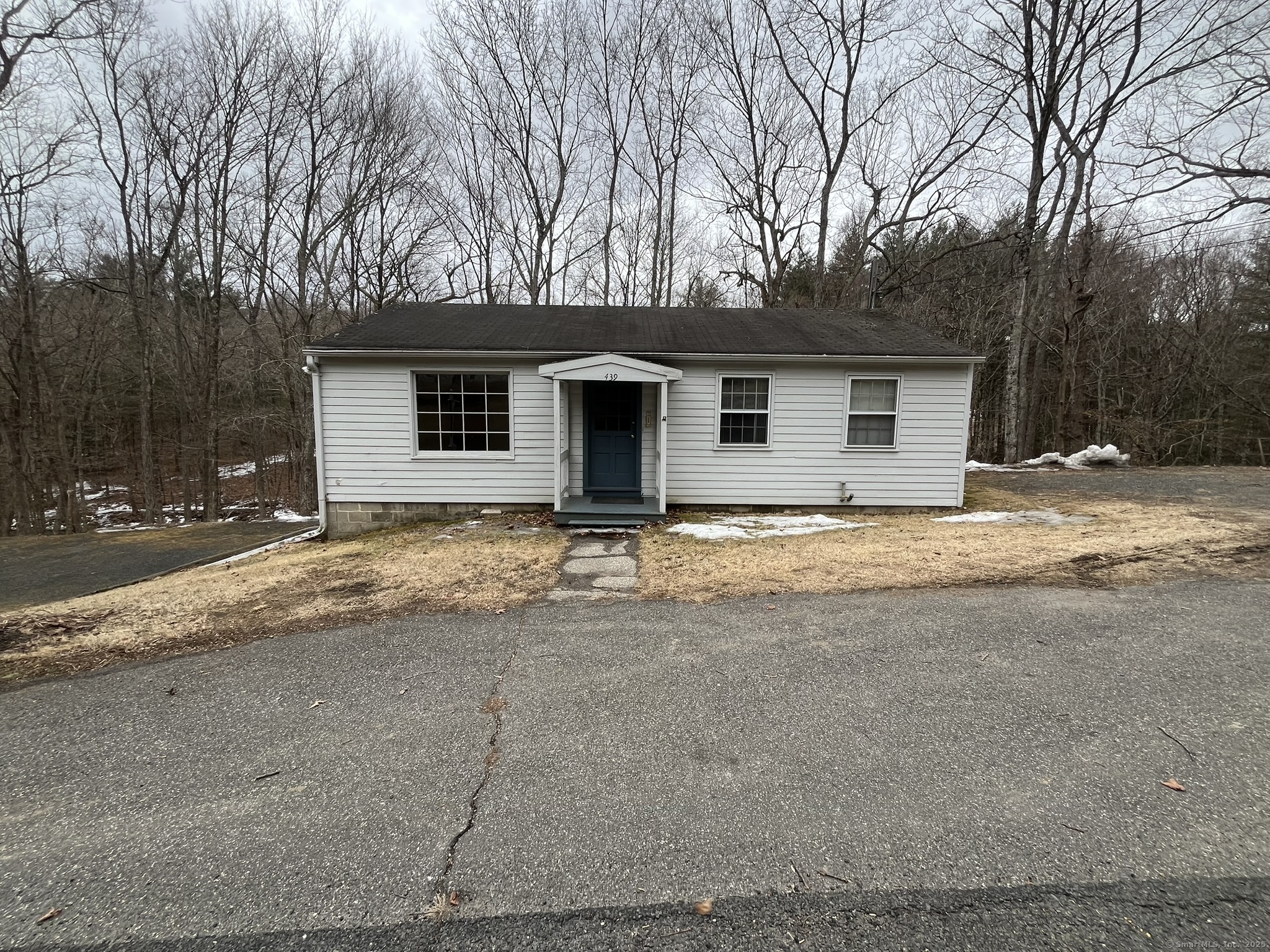 439 Washington Road Woodbury, CT 06798 - Photo 4 of 32