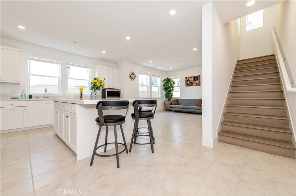 243 Yerba Irvine, CA 92618 - Photo 10 of 37