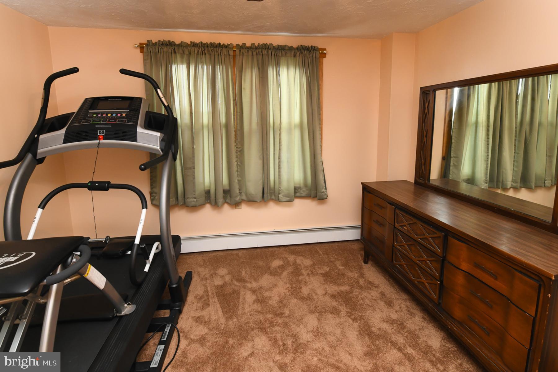 116 Main Street Bridgeport, NJ 08014 - Photo 24 of 29 another spacious bedroom