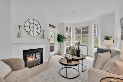 $349,000 | 320 Caldecott Lane, Unit 116, Oakland, CA 94618