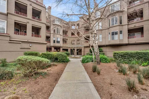 $349,000 | 320 Caldecott Lane, Unit 116, Oakland, CA 94618