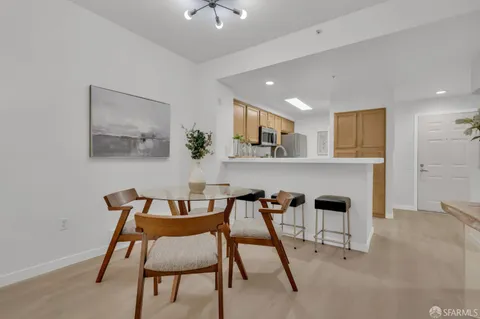 $349,000 | 320 Caldecott Lane, Unit 116, Oakland, CA 94618