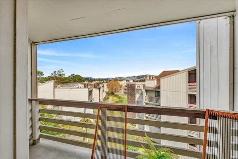 $788,000 | 353 Philip Drive, Unit 304, Daly City, CA 94015
