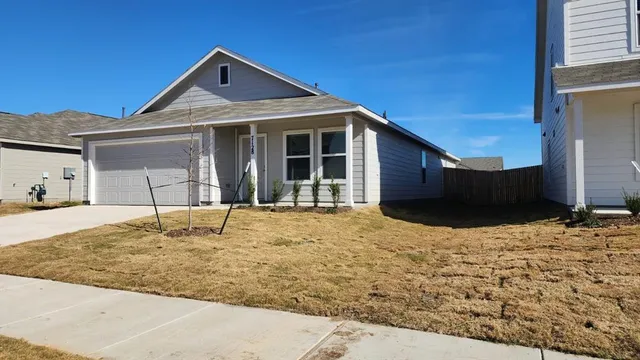 $2,045 | 7128 Waterford Crk Court, Fort Worth, TX 76179