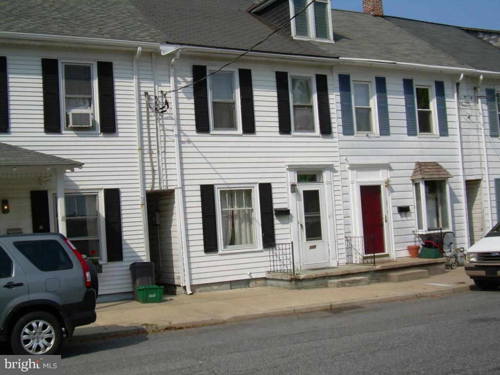 135 East New Street Lititz, PA 17543 - Photo 1 of 4 Gallery Image 1