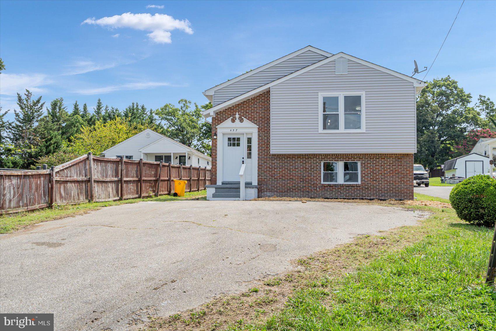 457 Oakton Road Odenton, MD 21113 - Photo 2 of 43 Gallery Image 2