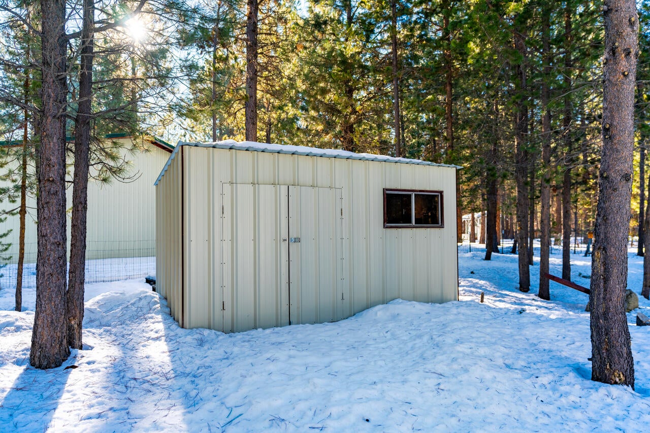 15635 Old Mill Road La Pine, OR 97739 - Photo 7 of 23 15635 Old Mill Rd Exterior MLS 9