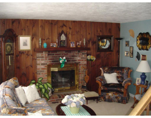 15 Daniels Road Rowley, MA 01969 - Photo 6 of 9 Gallery Image 6