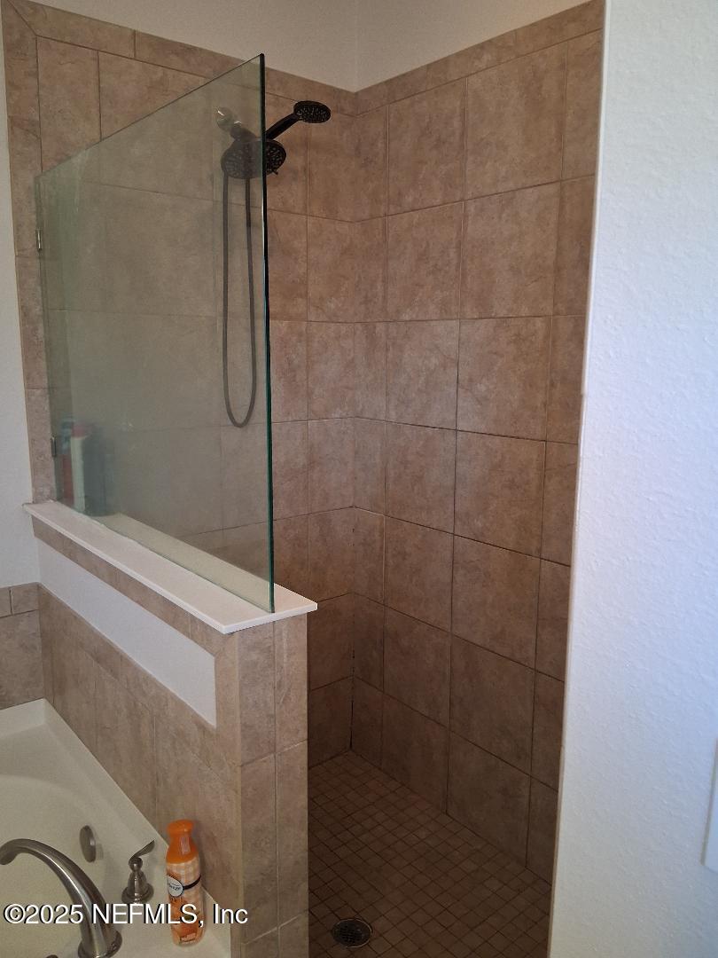 96028 Coral Reef Road Yulee, FL 32097 - Photo 22 of 33 shower