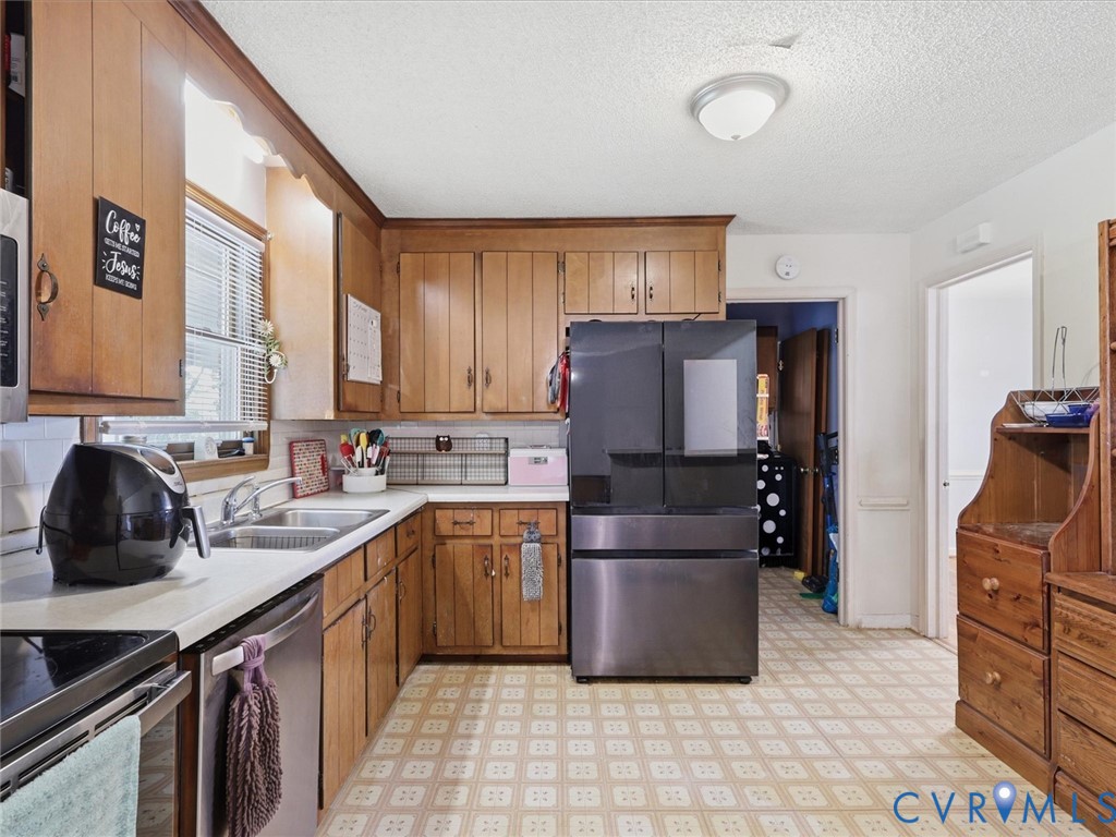 2217 Courthouse Road North Chesterfield, VA 23236 - Photo 12 of 38