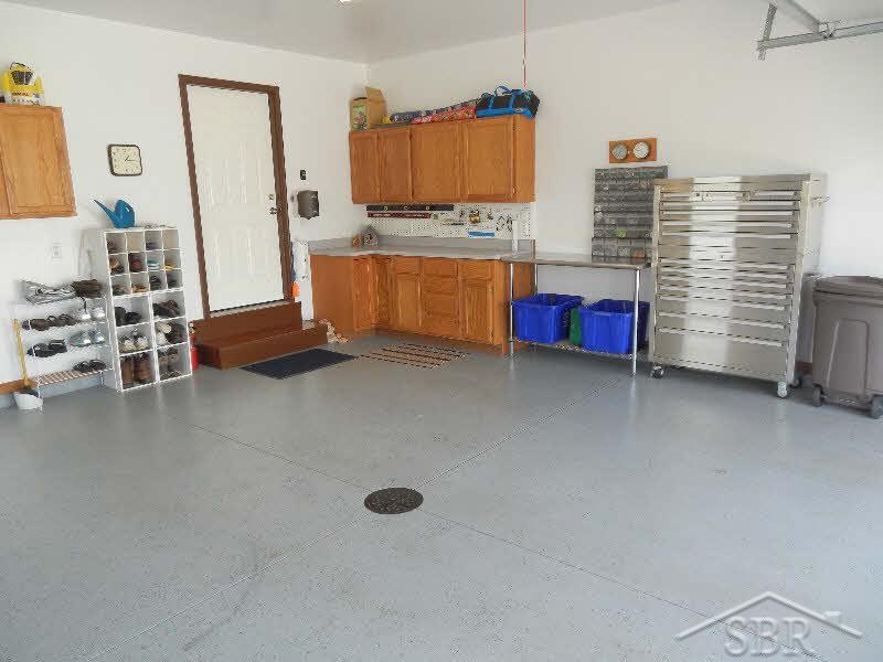 3721 Lone Road Freeland, MI 48623 - Photo 4 of 53 20364647-3.JPG