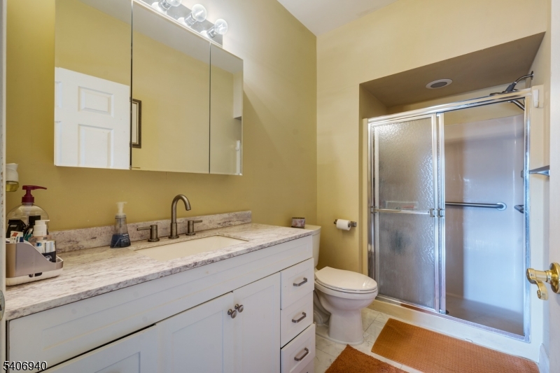 6411 Richmond Road, Unit 411 West Milford, NJ 07480 - Photo 15 of 32