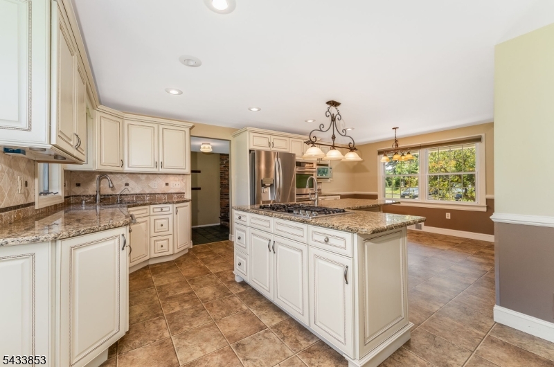 44 Pleasant Valley Road Washington, NJ 07882 - Photo 8 of 37