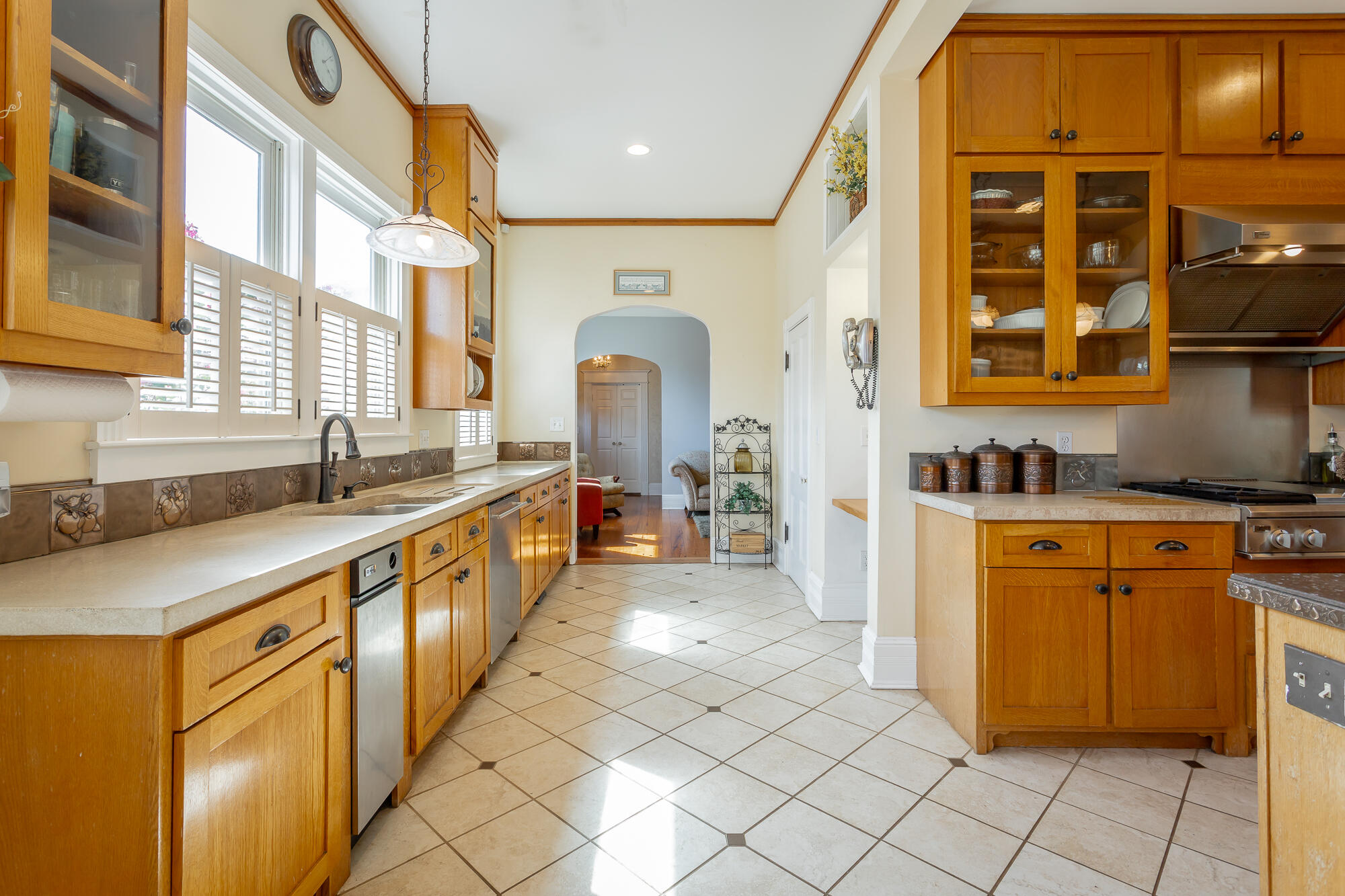 46 North Crest Road Chattanooga, TN 37404 - Photo 11 of 207 Kitchen