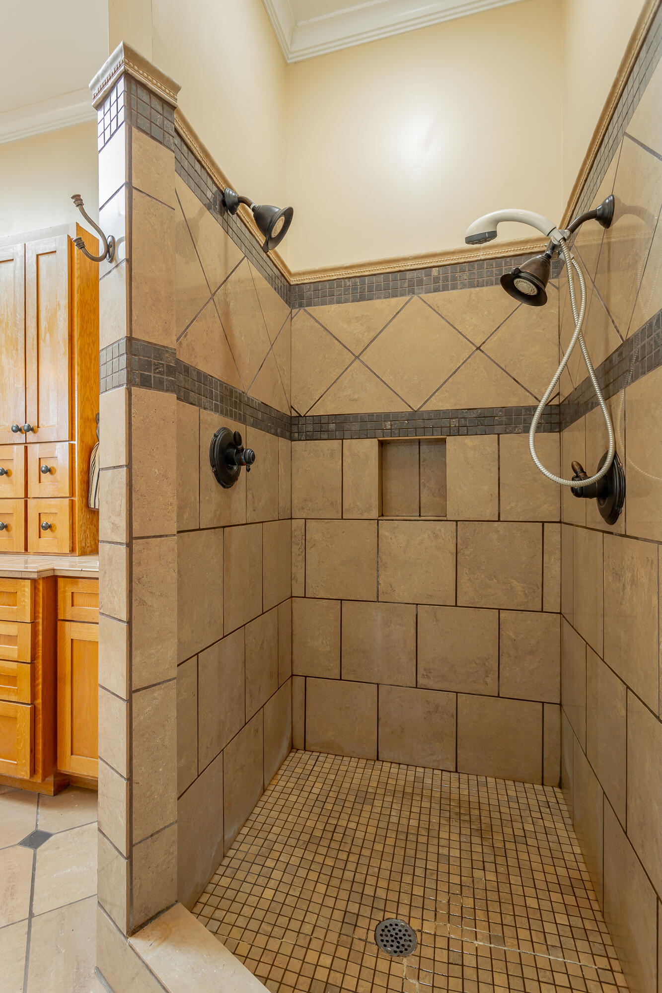 46 North Crest Road Chattanooga, TN 37404 - Photo 114 of 207 Bathroom