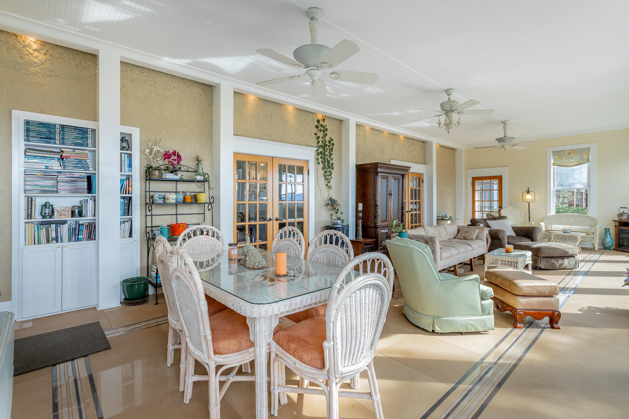 46 North Crest Road Chattanooga, TN 37404 - Photo 125 of 207 Lounge Area