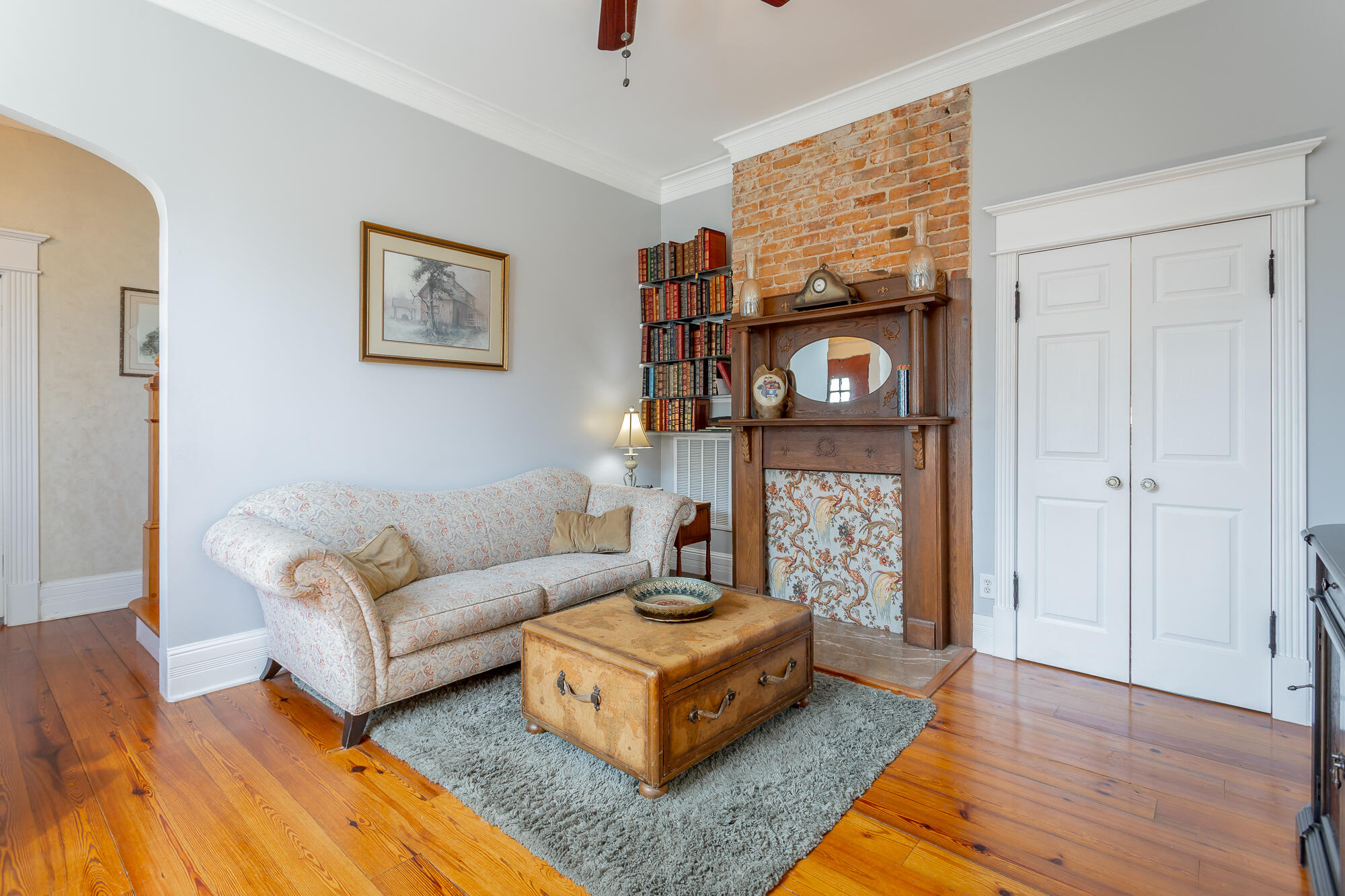 46 North Crest Road Chattanooga, TN 37404 - Photo 23 of 207 Living Room