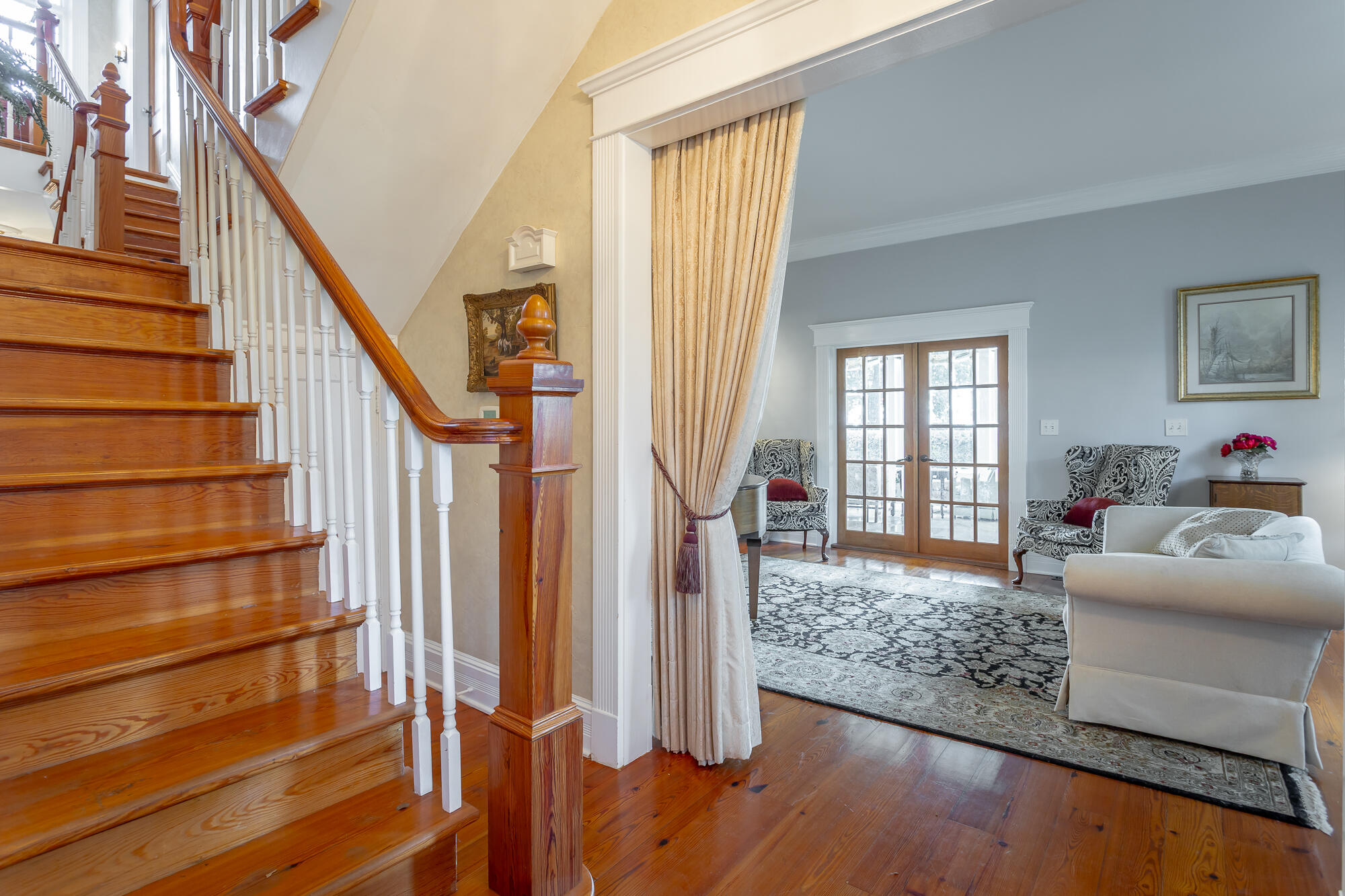 46 North Crest Road Chattanooga, TN 37404 - Photo 83 of 207 Stairway