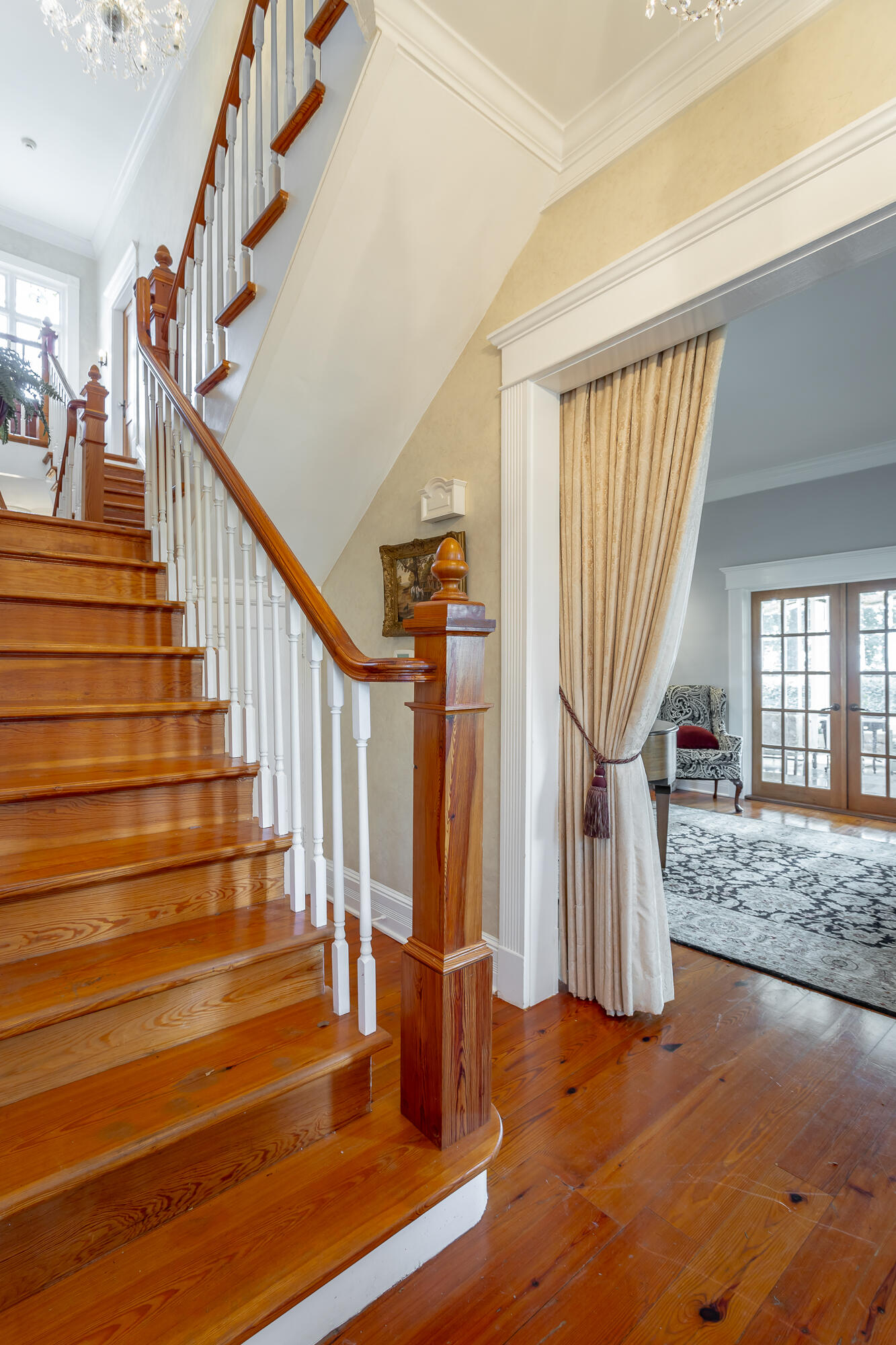 46 North Crest Road Chattanooga, TN 37404 - Photo 84 of 207 Stairway