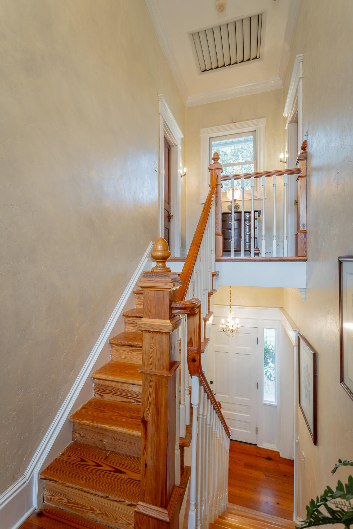 46 North Crest Road Chattanooga, TN 37404 - Photo 86 of 207 Stairway
